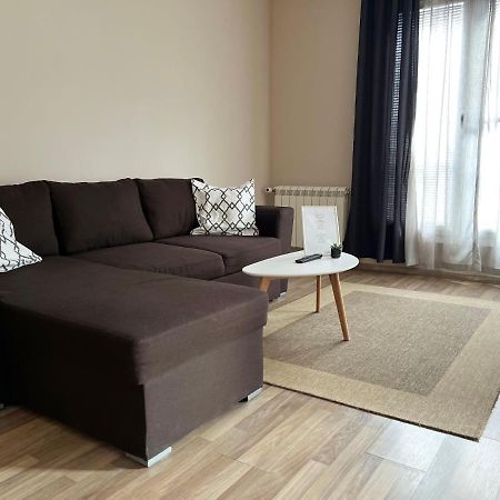 Lubata 5 Apartments - 2 Bedrooms Sofia Exterior photo